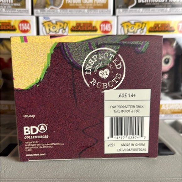 101 Dalmatians Handmade by Robots Cruella Vinyl Figure - Picture 11 of 11